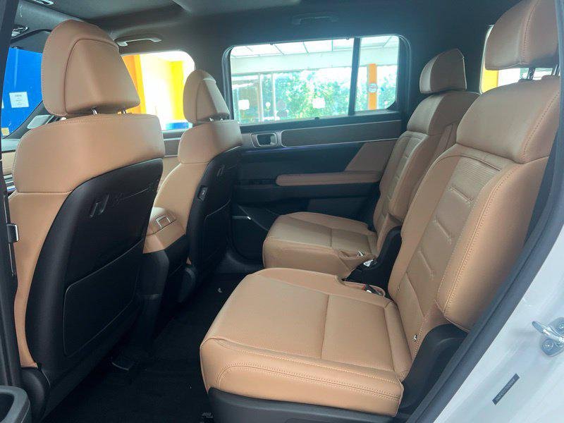 New 2027 White Hyundai Limited AWD image 15