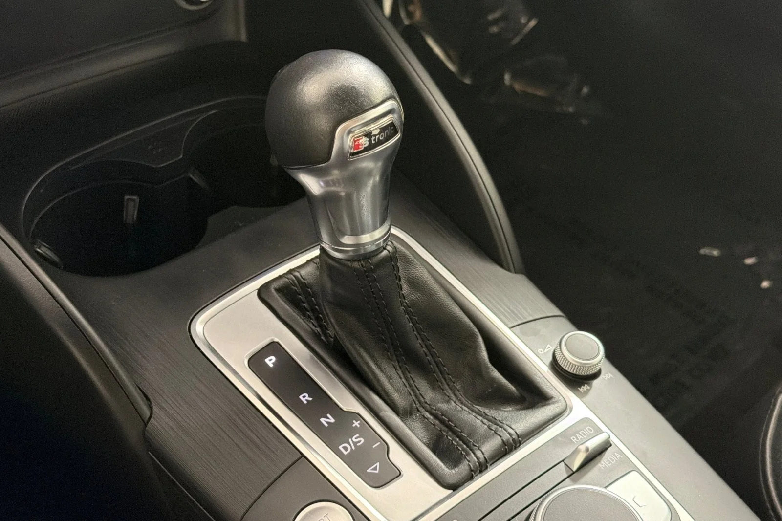 Used 2019 Nano Gray Metallic Audi Premium 40 TFSI image 19
