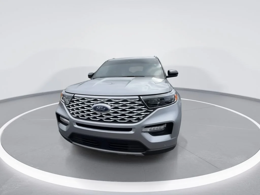 Used 2021 Silver Ford Platinum image 3
