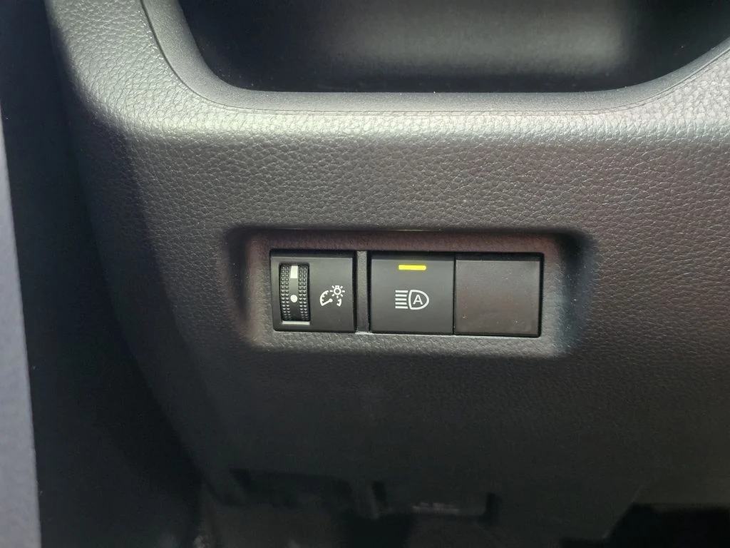 Used 2025 Silver Sky Metallic Toyota LE image 22