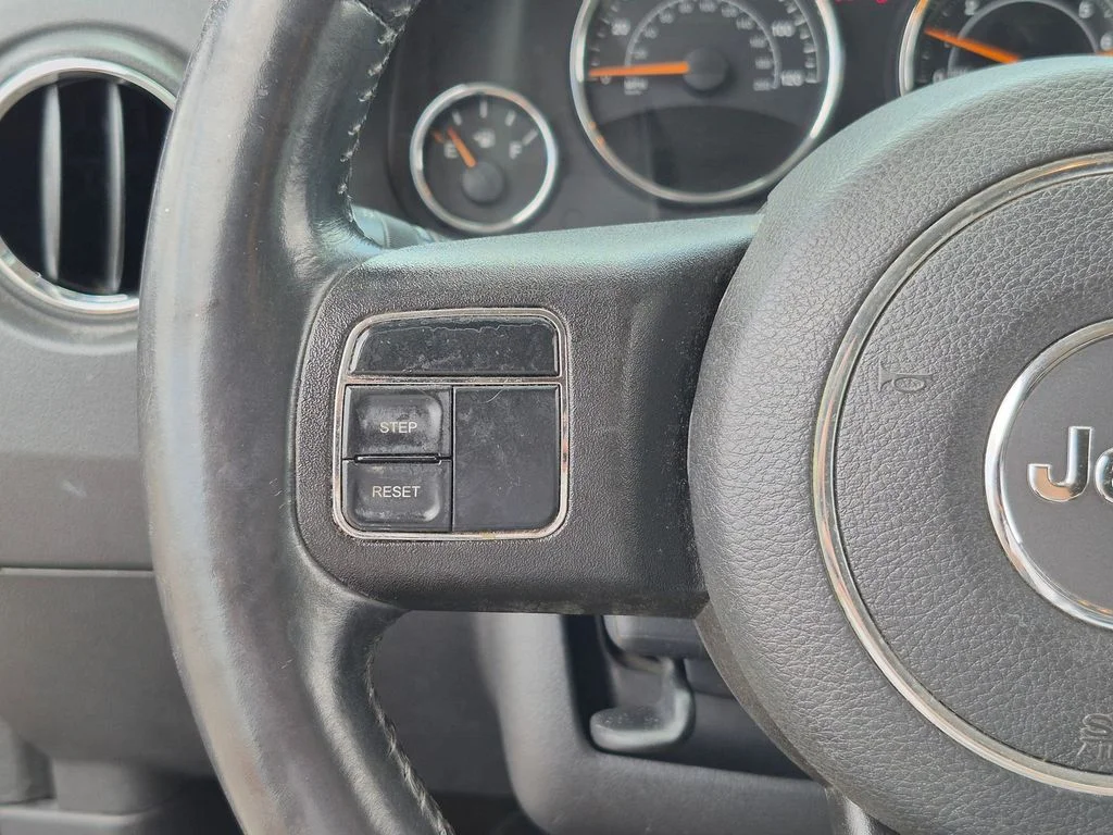 Used 2014 Black Jeep Latitude image 20