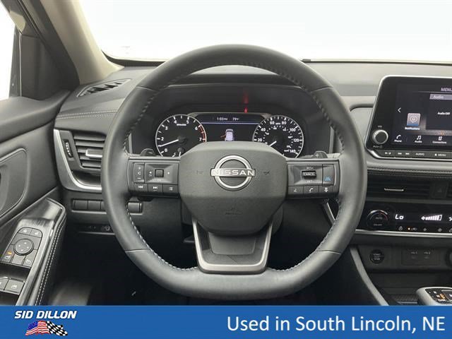 Used 2025 Gun Metallic Nissan SV image 21