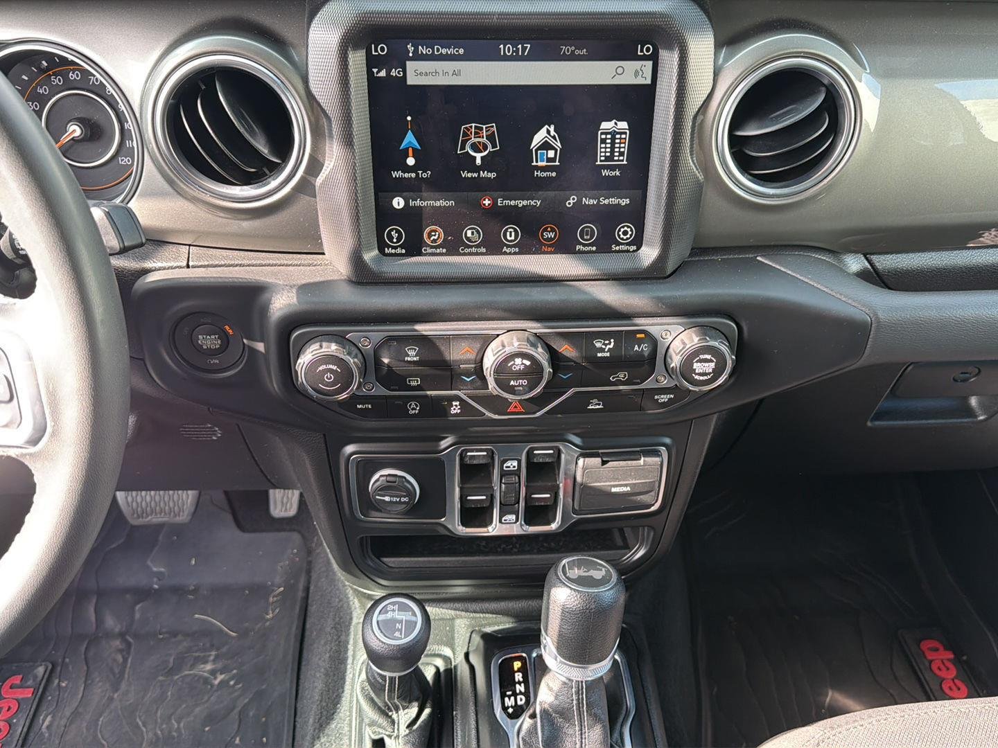 Used 2023 Silver Zynith Jeep Sahara image 8