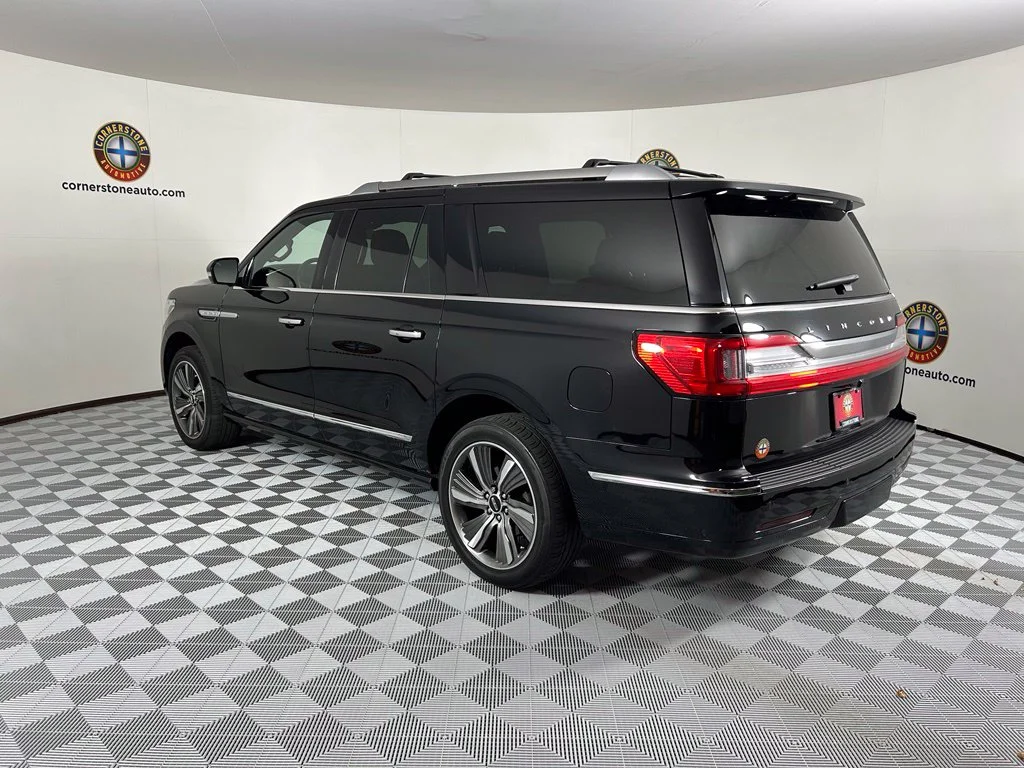 Used 2019  Lincoln Reserve image 22