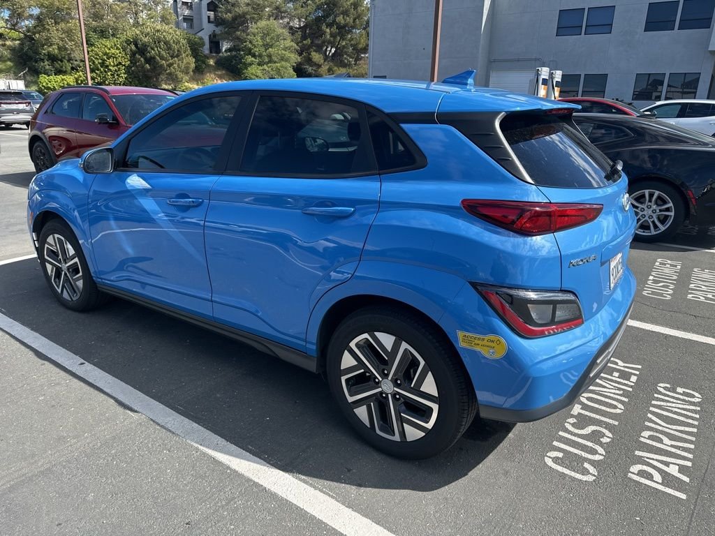 2022 HYUNDAI KONA ELECTRIC SEL photo 2