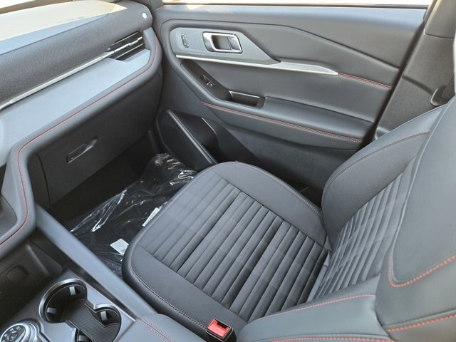 New 2026 Carbonized Gray Metallic Ford ST-Line image 22