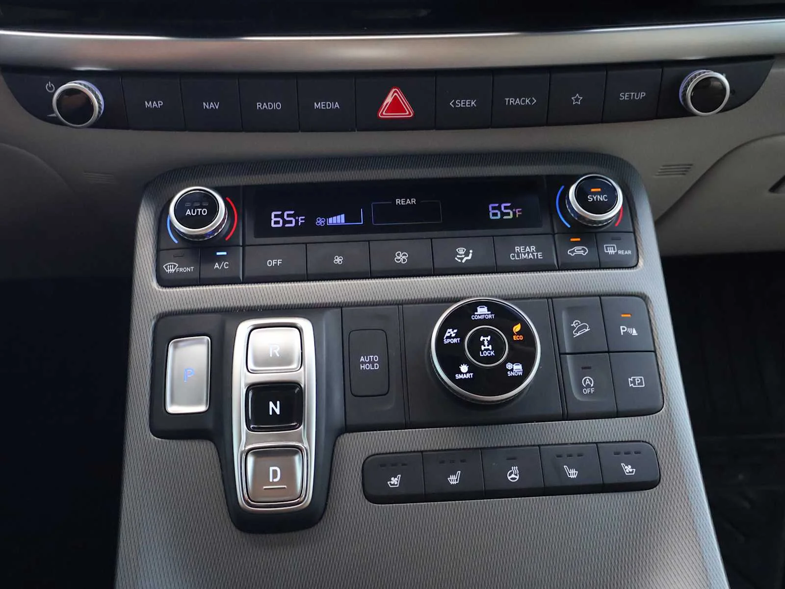 Used 2024 Hyper White Hyundai Limited image 18