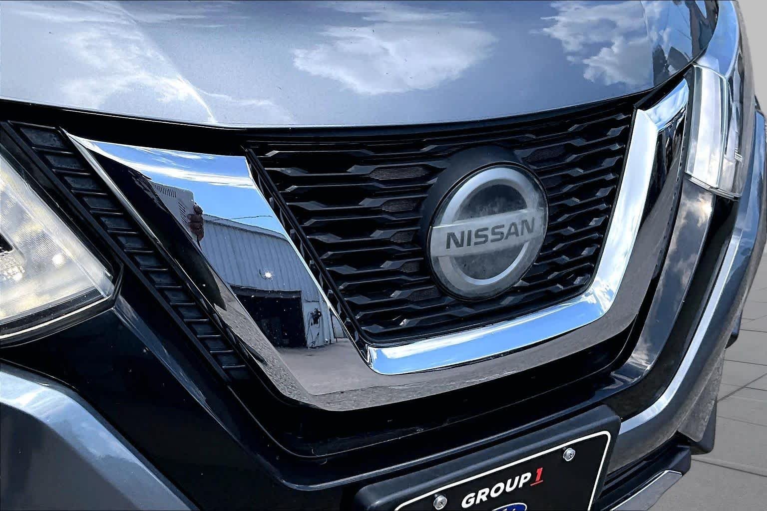 Used 2020 Gun Metallic Nissan SV image 30