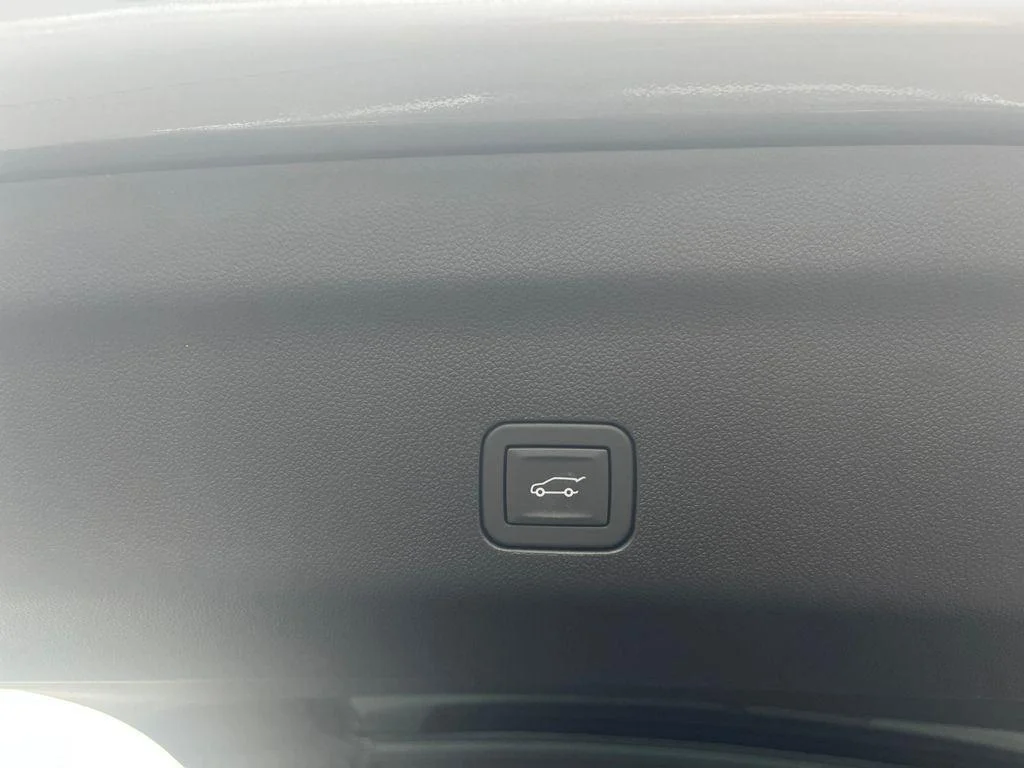2026 Chevrolet Suburban Premier - Photo 27