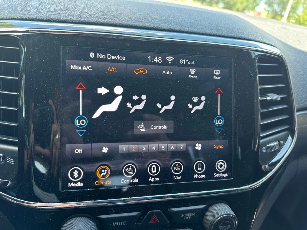 Used 2020 Gray Jeep Altitude image 17