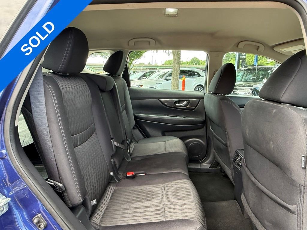 Used 2018 Caspian Blue Nissan S image 25