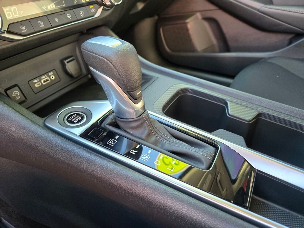 2025 Nissan Sentra SV - Photo 25