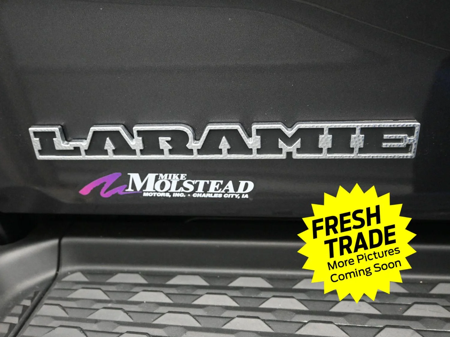 Used 2021 Granite Crystal Metallic Clearcoat Ram Laramie image 17