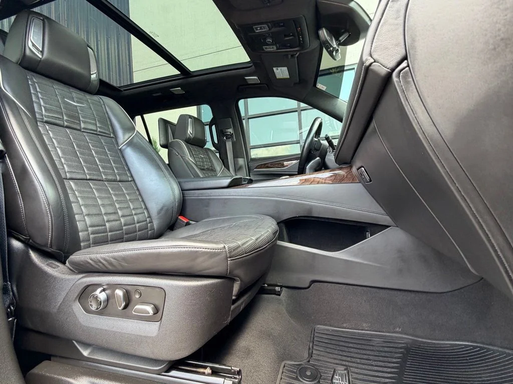 Used 2021 Black Cadillac Sport Platinum image 20