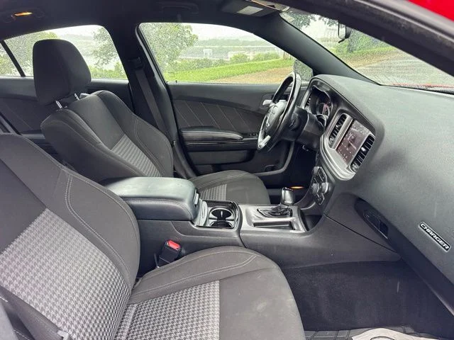 Used 2023 Red Dodge SXT image 10