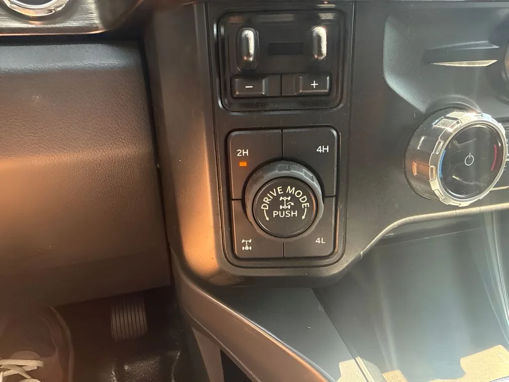 Used 2024 Gray Ford Lariat image 20