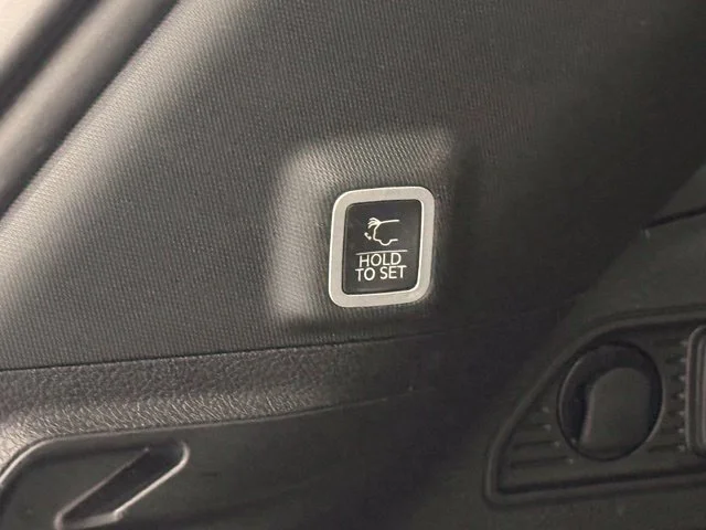 Used 2023 White Jeep Overland image 35