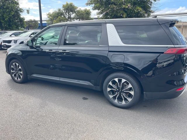 Used 2022 Black Kia EX image 8