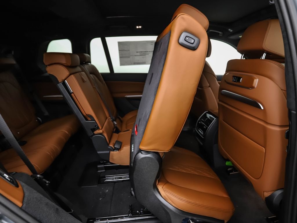 New 2027 Gray Metallic BMW M60i image 36