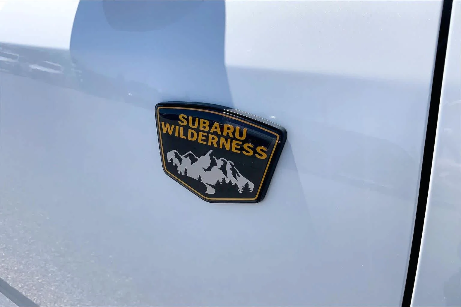 Used 2023 Crystal White Pearl Subaru Wilderness image 10