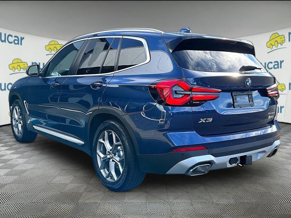 Used 2024 Blue BMW xDrive30i image 4