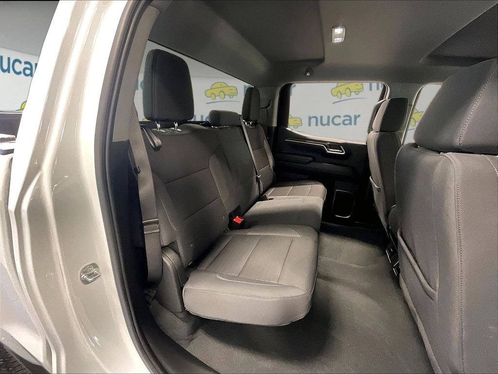 Used 2025 Summit White Chevrolet LT image 16