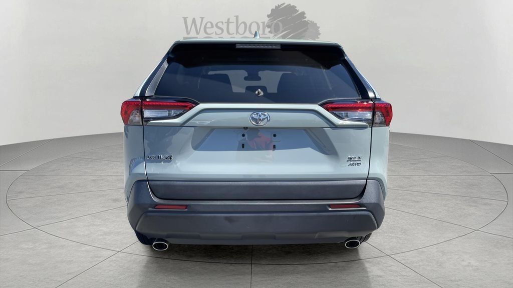 Used 2023  Toyota XLE image 6
