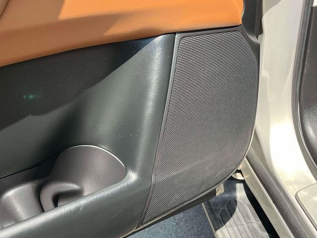 Used 2018 Beige INFINITI Base image 33