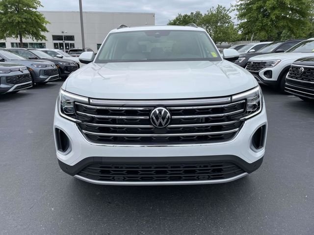 New 2026 White Volkswagen 2.0T SE w/Technology image 2