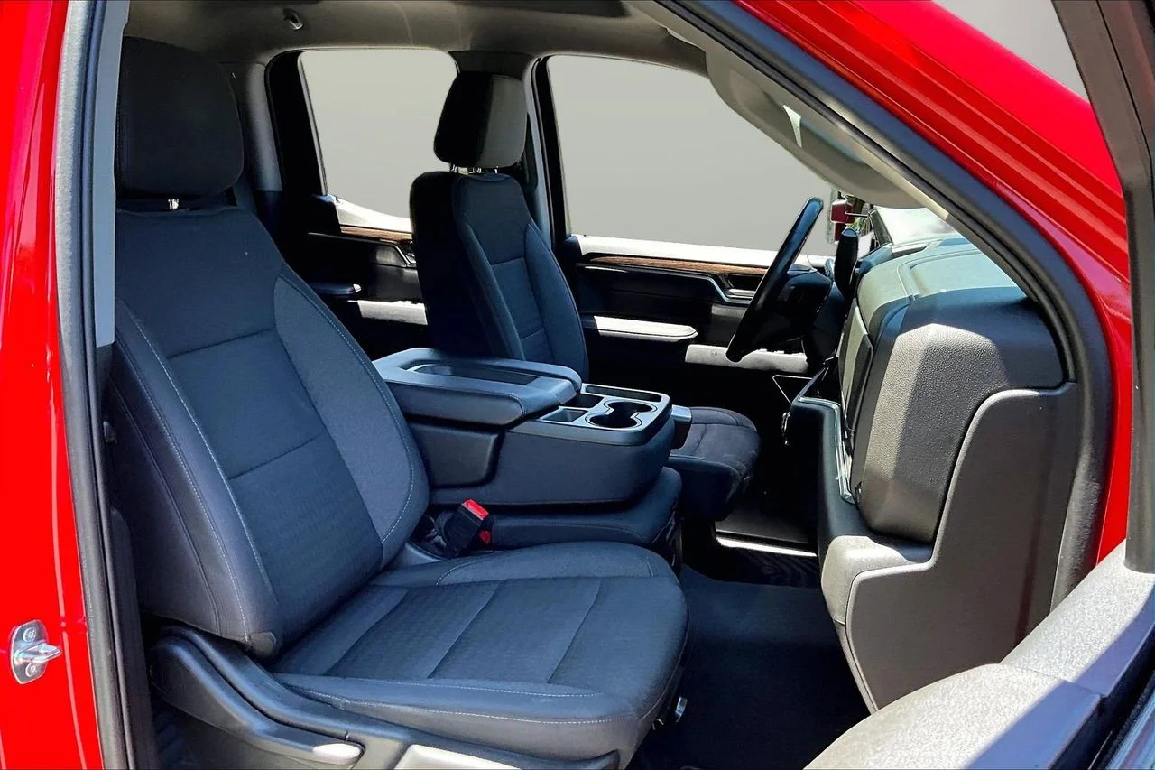 Used 2022 Red GMC Elevation image 23