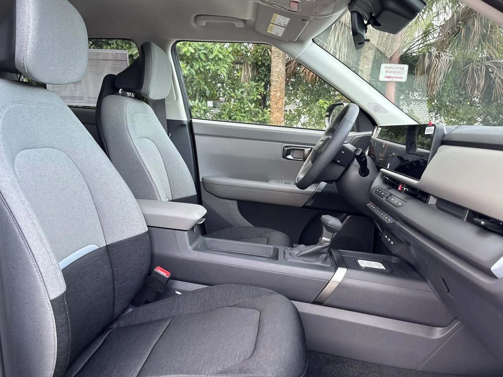 New 2027 Pale Gray Kia S image 23