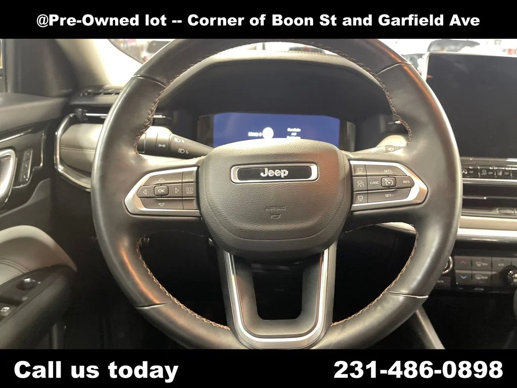 Used 2022 Gray Jeep Limited image 20