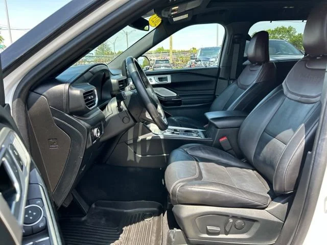 Used 2023 White Ford Platinum image 37