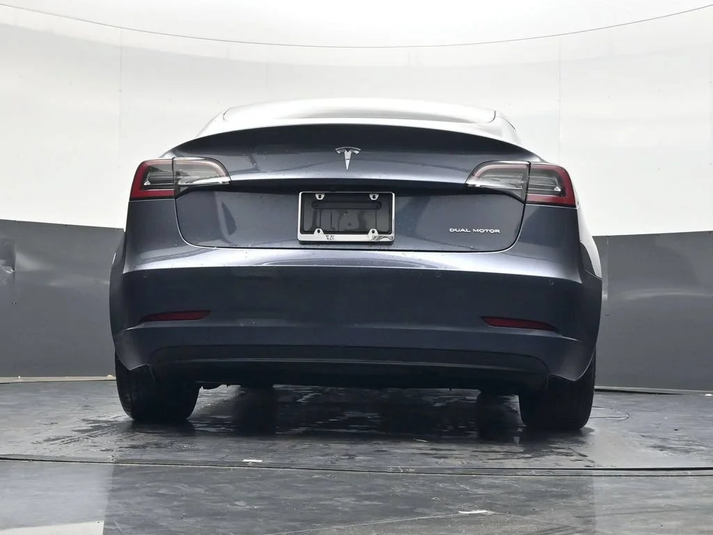 Used 2020 Midnight Silver Metallic Tesla Long Range image 37
