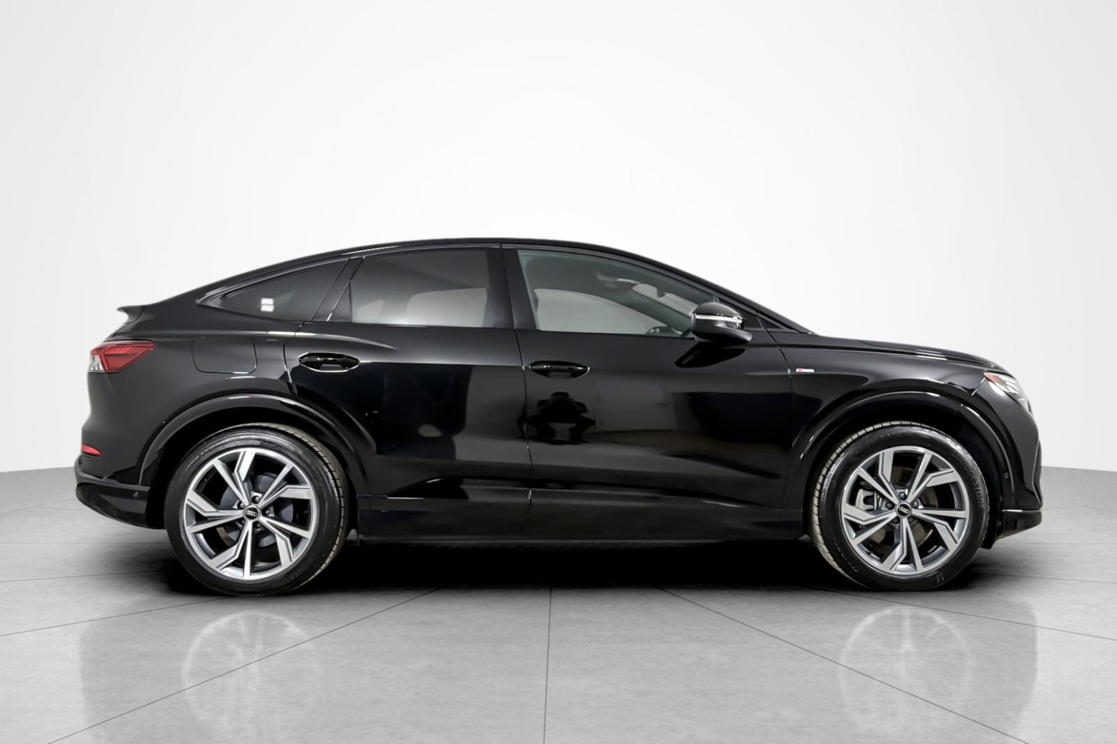 Used 2024 Mythos Black Metallic Audi Prestige 55 quattro image 6