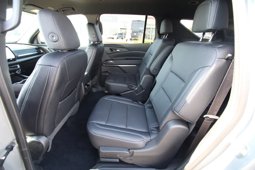 Used 2025 Gray Chevrolet LT image 7