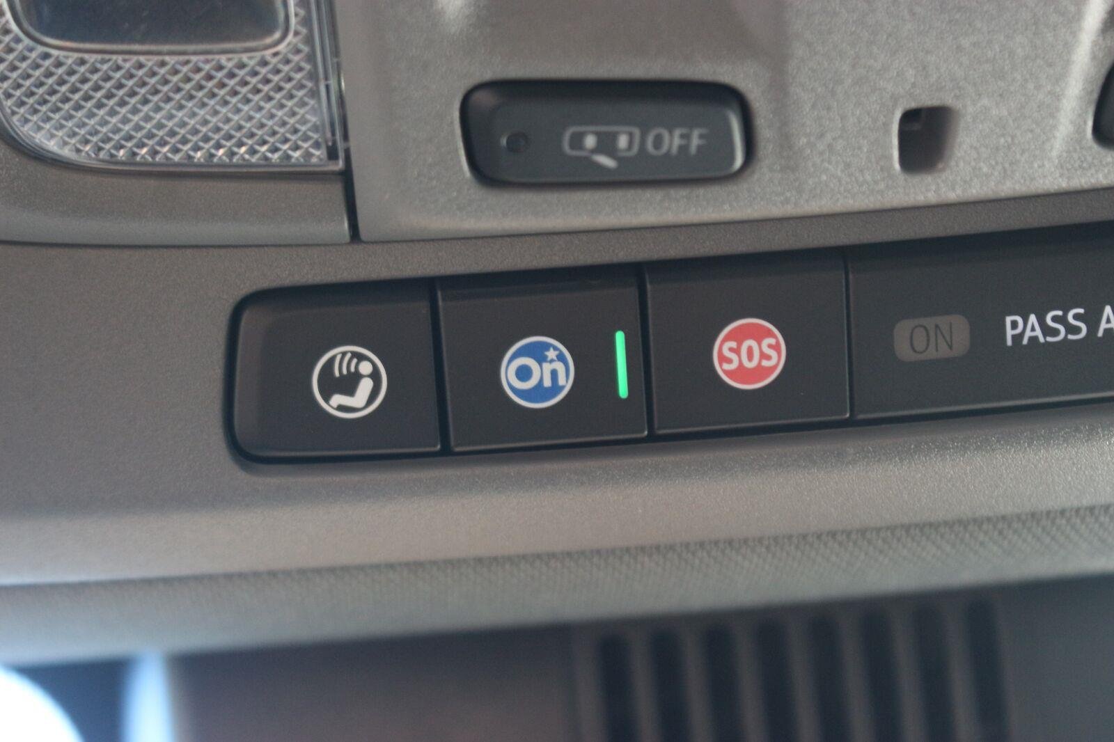 Used 2025 Onyx Black GMC SLT image 34