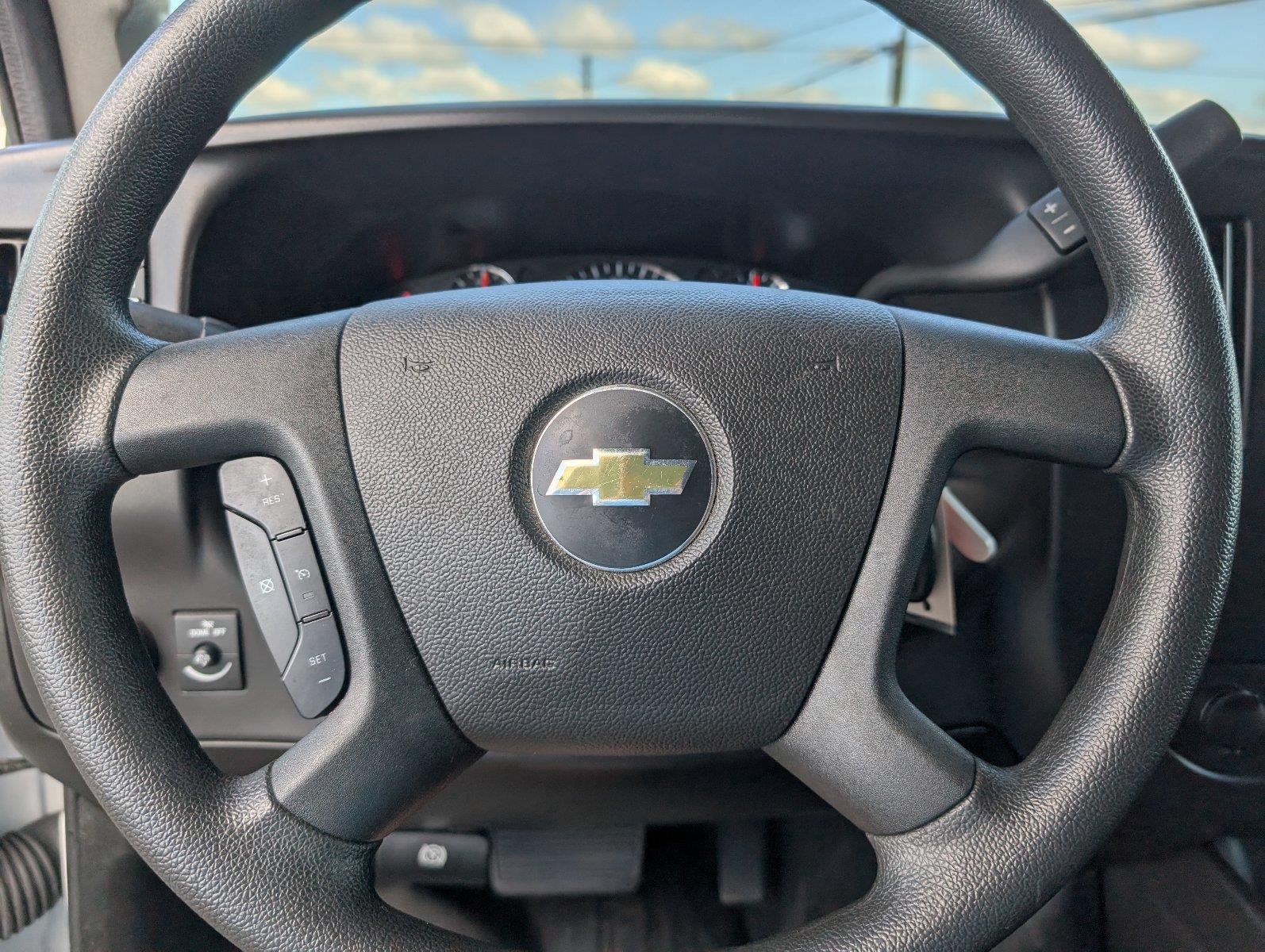 Used 2025 Summit White Chevrolet WT image 23