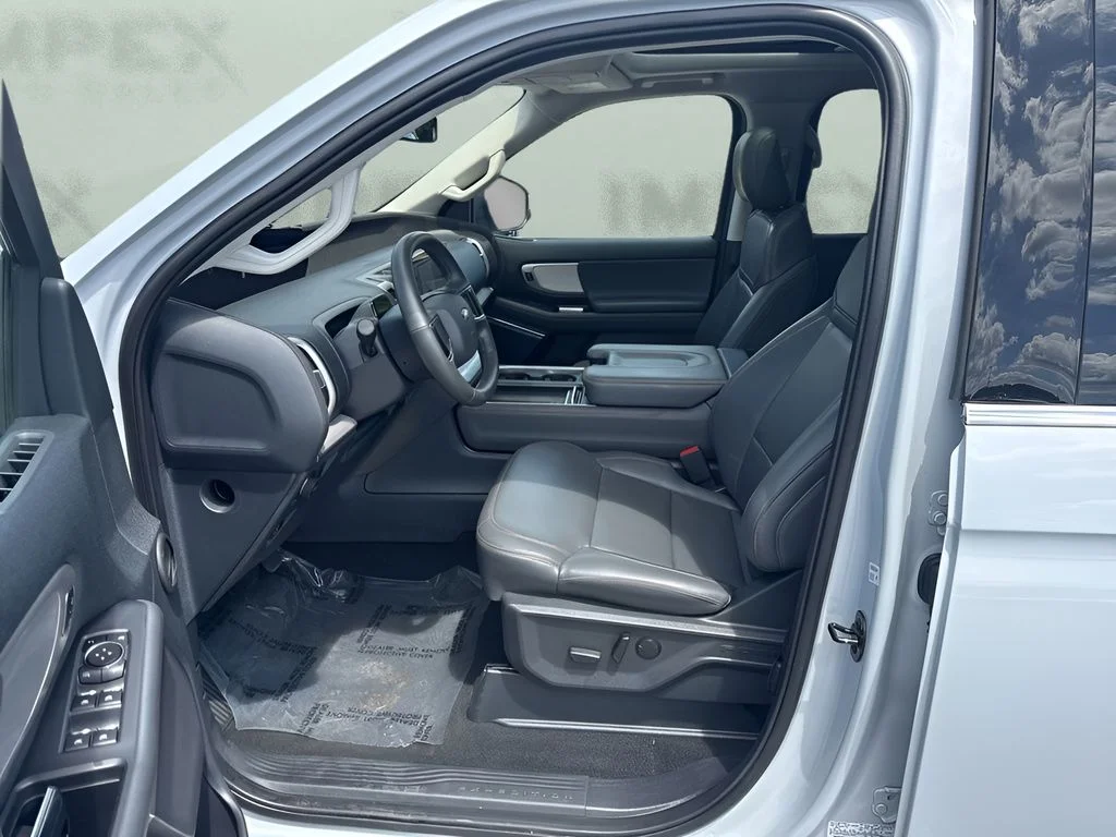 Used 2025 Silver Ford Active image 9