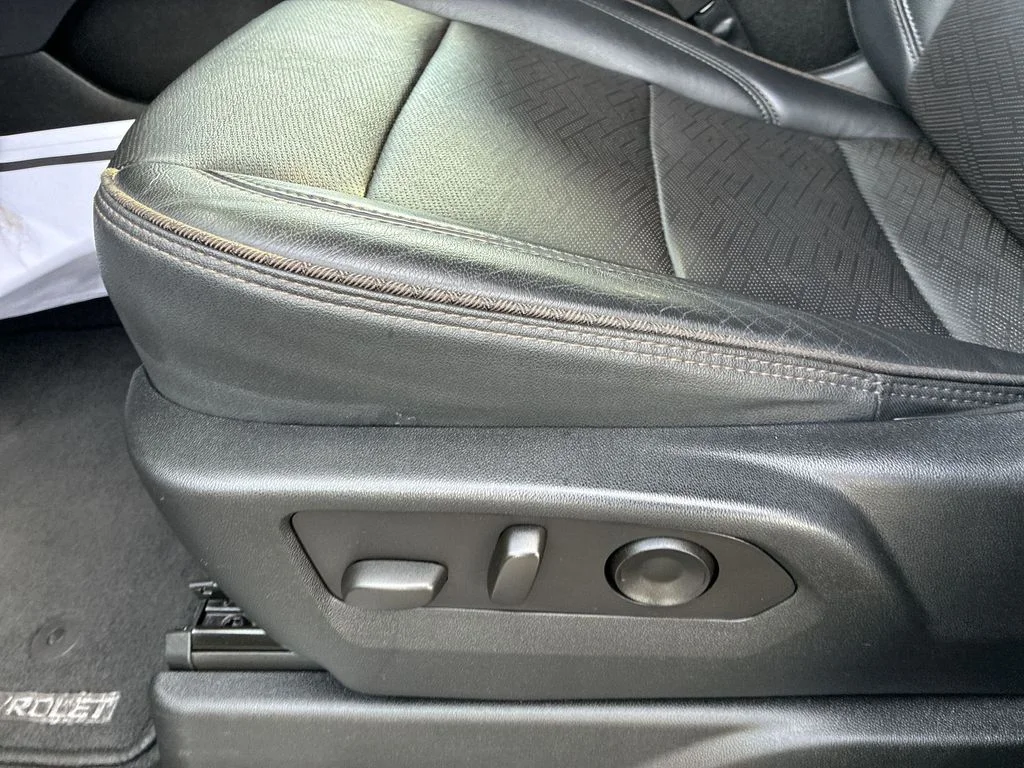 Used 2023 Gray Chevrolet High Country image 12
