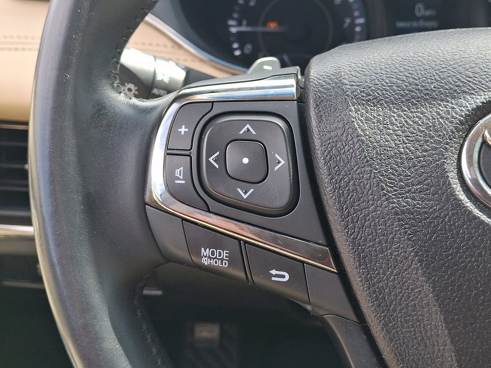 Used 2016 Blizzard Pearl - 070 Toyota Touring image 21