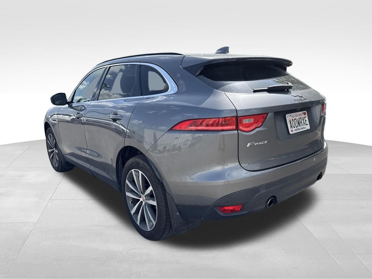 Used 2019  Jaguar 30t Prestige image 5