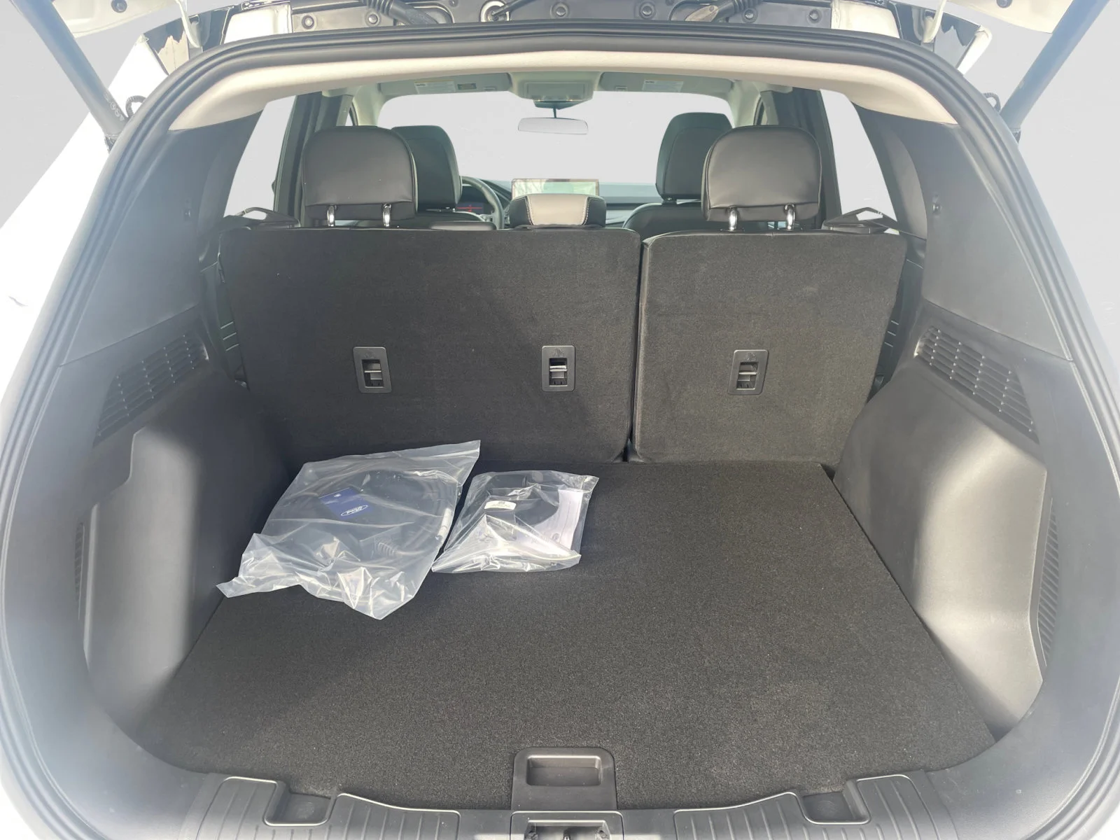 New 2025 Star White Metallic Tri-Coat Ford PHEV image 10