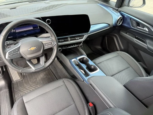Used 2024 Galaxy Gray Metallic Chevrolet LT image 3