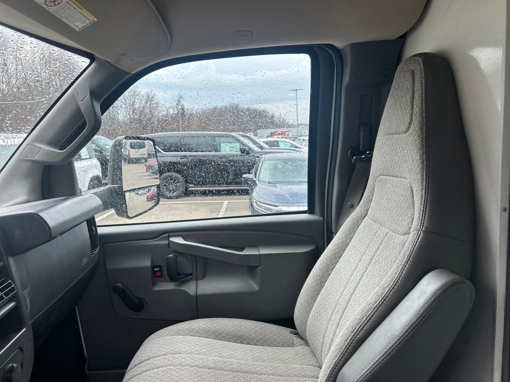 Used 2022 White Chevrolet Work Van image 14