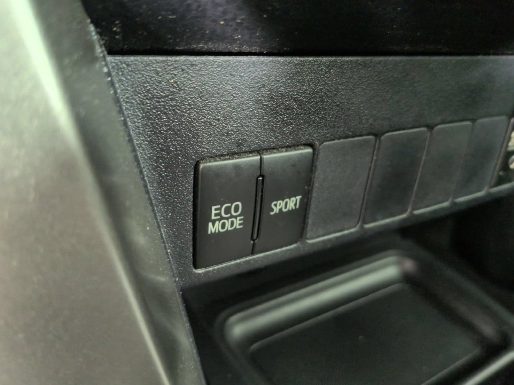 2015 Toyota RAV4 XLE - Photo 36