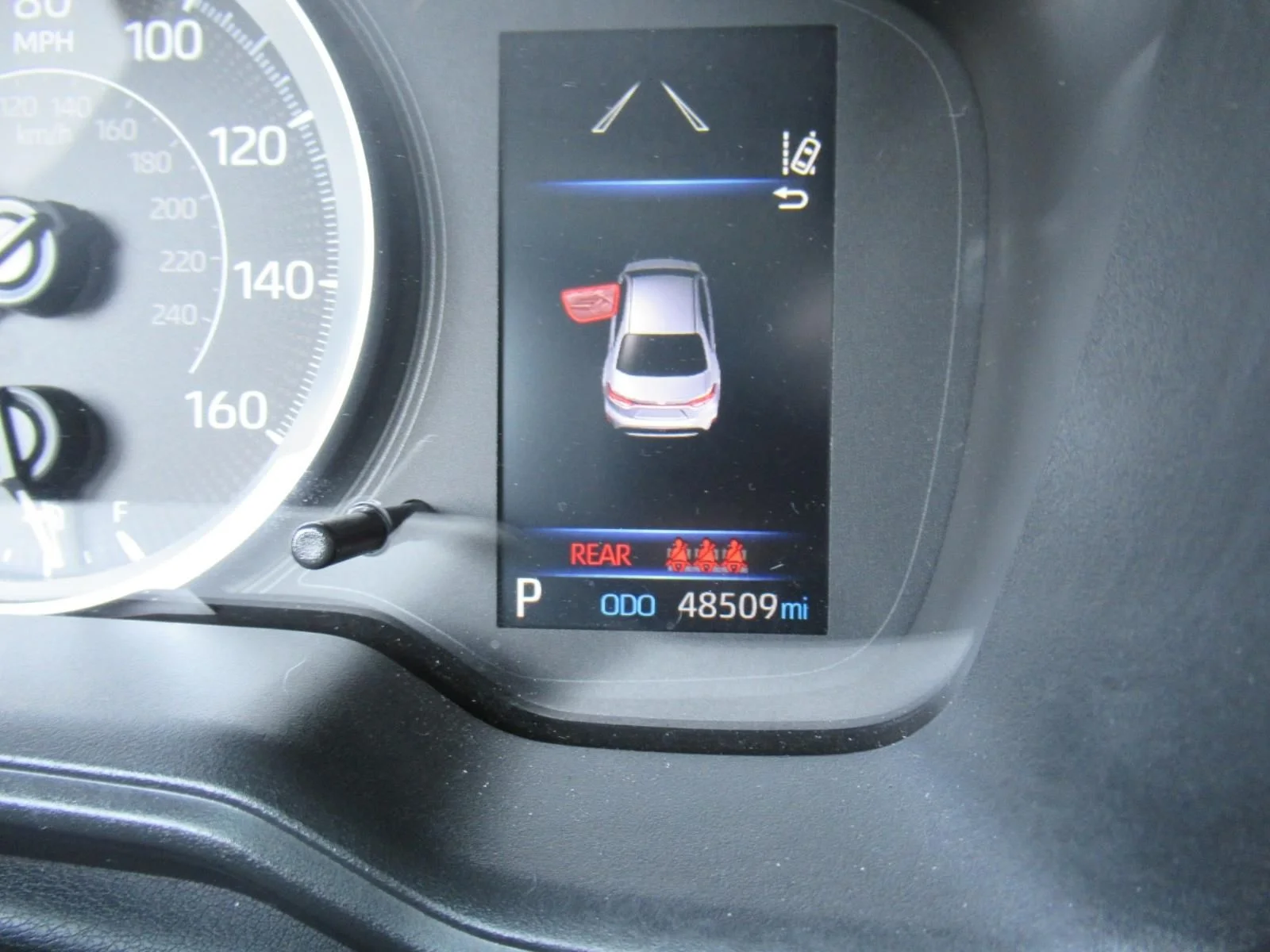 Used 2022 Silver Toyota LE image 25