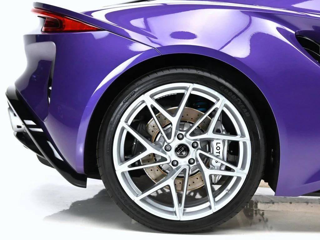 2026 Lotus Emira - Photo 25