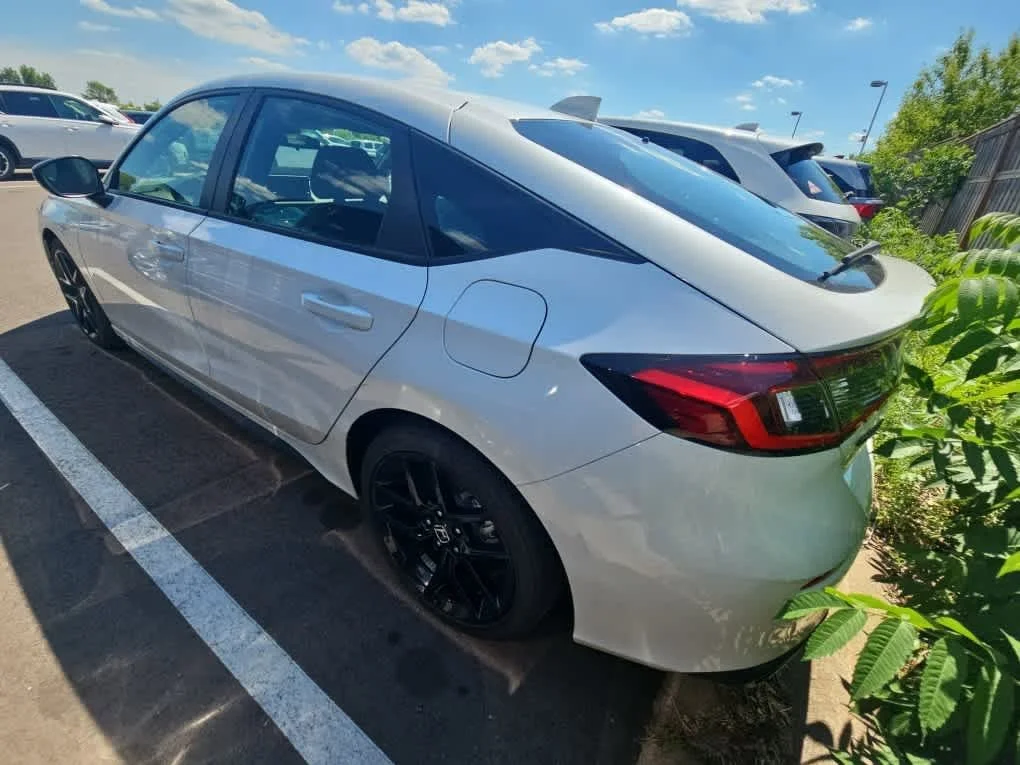 Certified Used 2026 Platinum White Pearl Honda Sport image 6