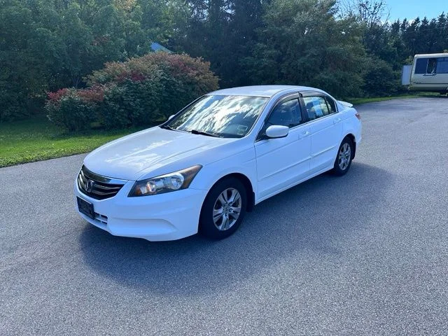 Used 2012 White Honda SE image 7